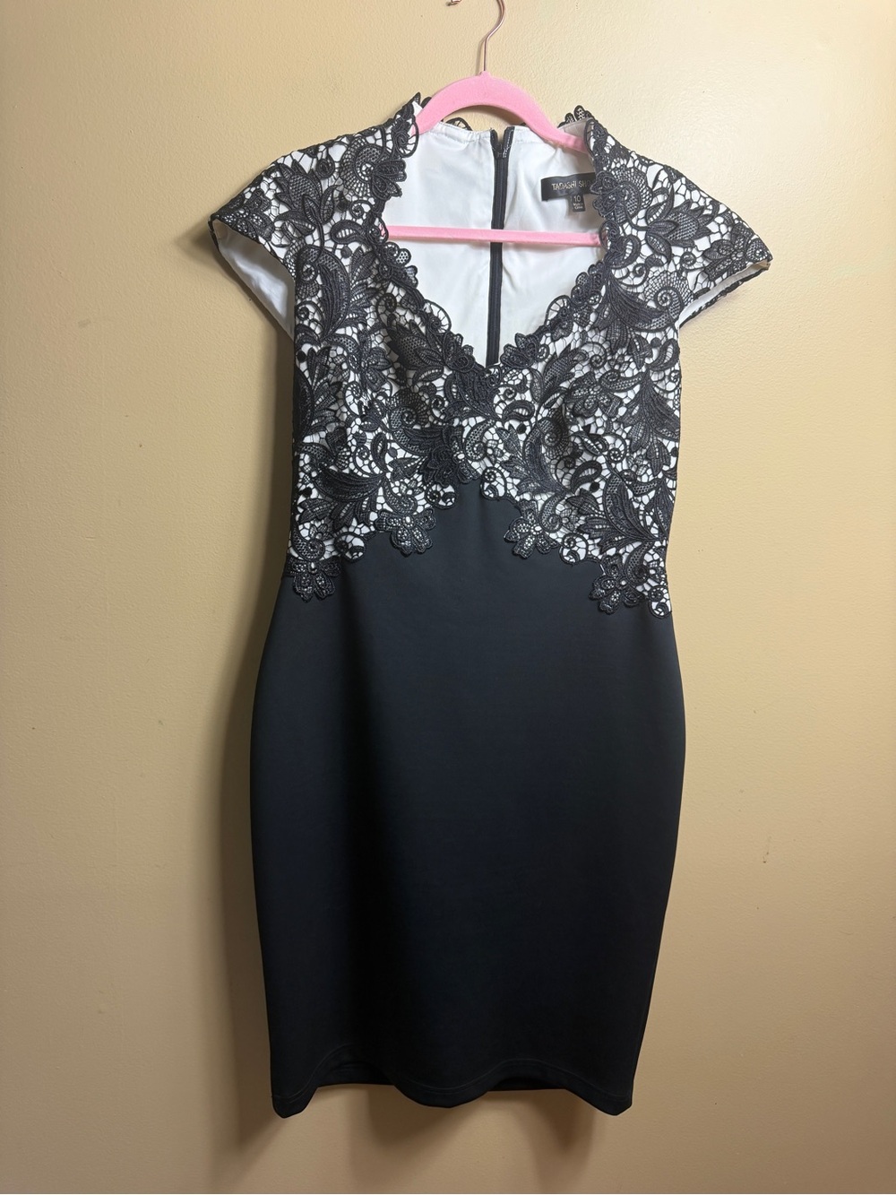 Tadashi Shoji Black & Ivory Lace Crepe Sheath Dress Size 10